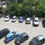 Dietro L'angolo 3*