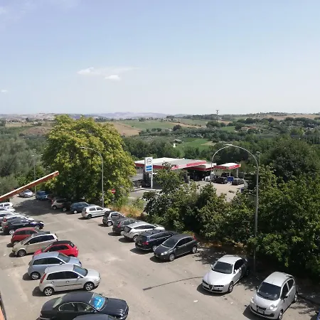 Dietro L'angolo 3*