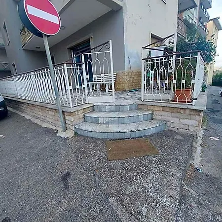 Dietro L'angolo