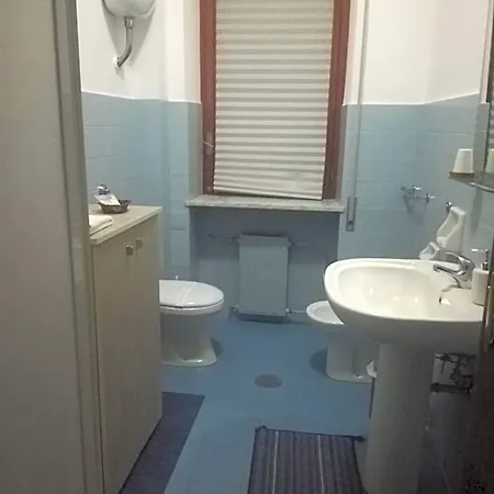Dietro L'angolo 3*
