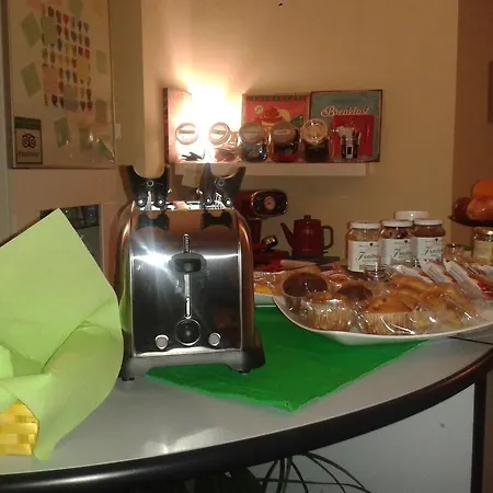 Dietro L'angolo Nocleg ze śniadaniem Benewent