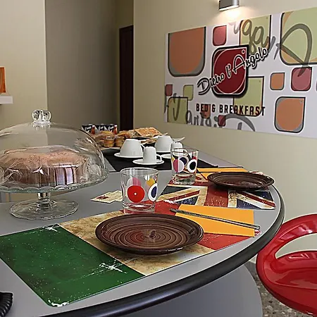 Dietro L'angolo 3*